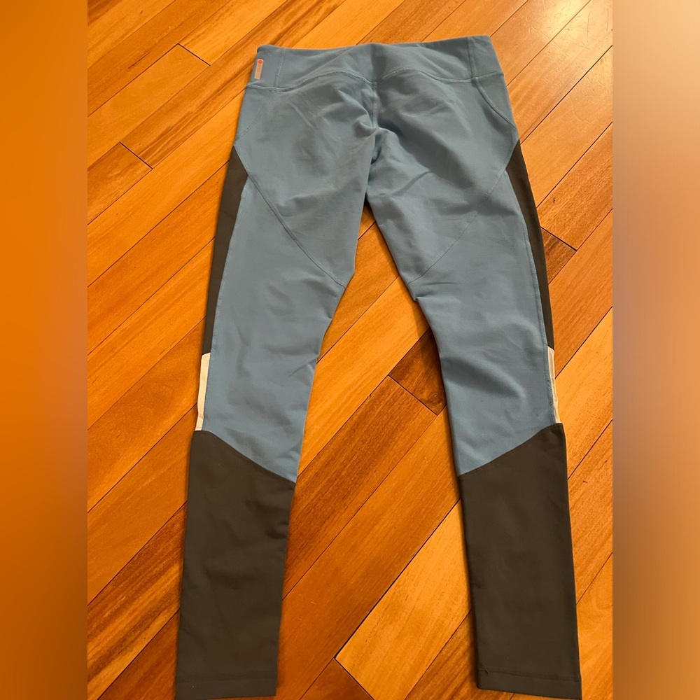 Size large Zella leggings - Picture 2 of 3